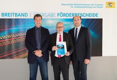 Bild vergrern: v.l. Minister Dr. Sder, Brgermeister Habermann, Staatssekretr Fracker